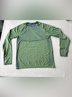 Nike Dri-FIT Green and Blue Long Sleeve Running Tee Men’s Large